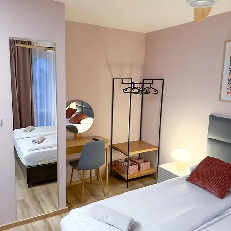 Pink With Balcony - Self Check-in